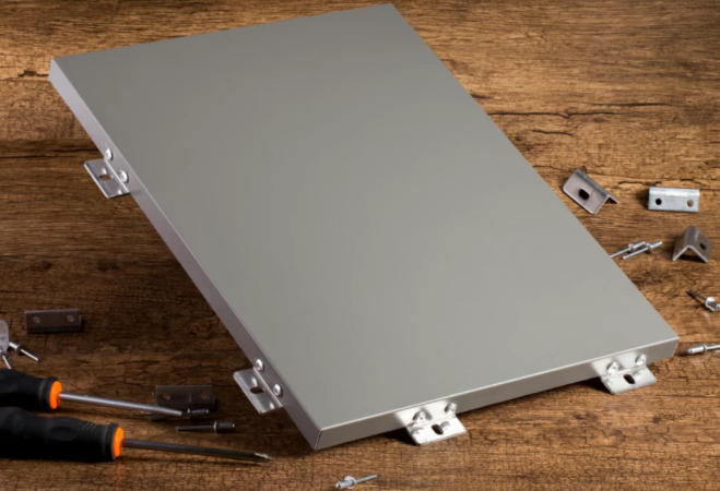 铝板不平整，根本原因在哪里？